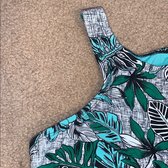Mossimo Supply Co. Other - Halter bathing suit Top